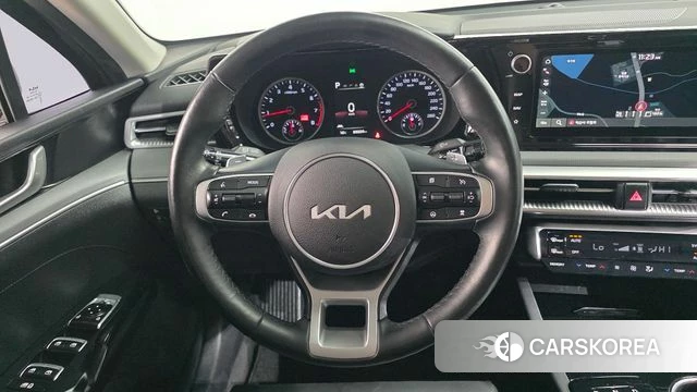 Kia K5 3rd generation 2023 Серый из Кореи, фото 5