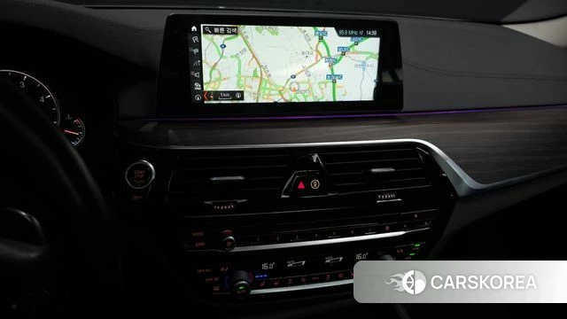 BMW 5 Series (G30) 2018 Серый из Кореи, фото 5