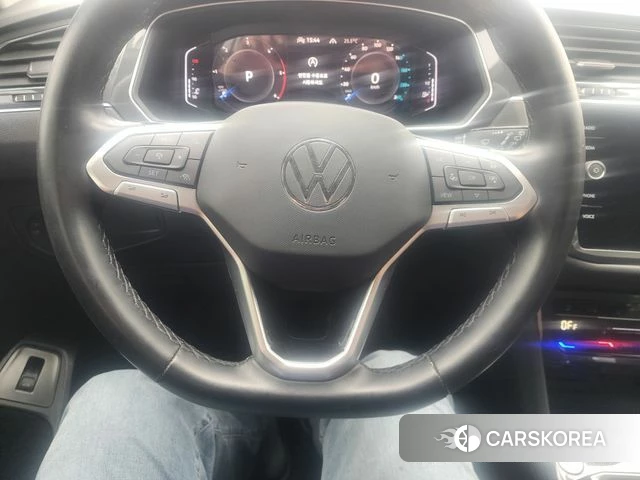 Volkswagen Tiguan Allspace 2023 Синий из Кореи, фото 5
