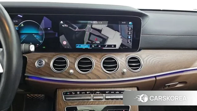 Mercedes-Benz E-Class W213 2022 Белый из Кореи, фото 5