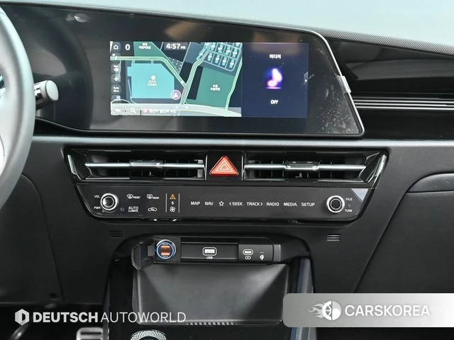 Kia Di Ol Nu Niro 2025 Белый из Кореи, фото 5