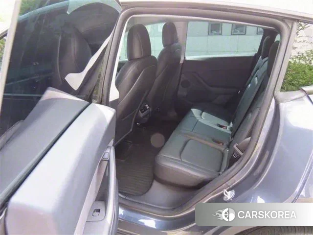 Tesla Model Y 2022 Серый из Кореи, фото 5