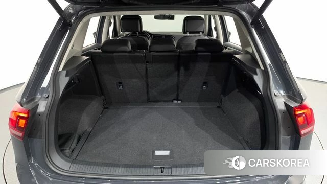 Volkswagen Tiguan second Generation 2024 Серый из Кореи, фото 5