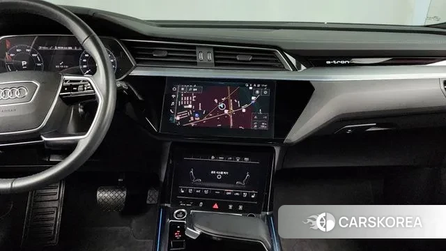 Audi e-Tron 2022 Черный из Кореи, фото 5