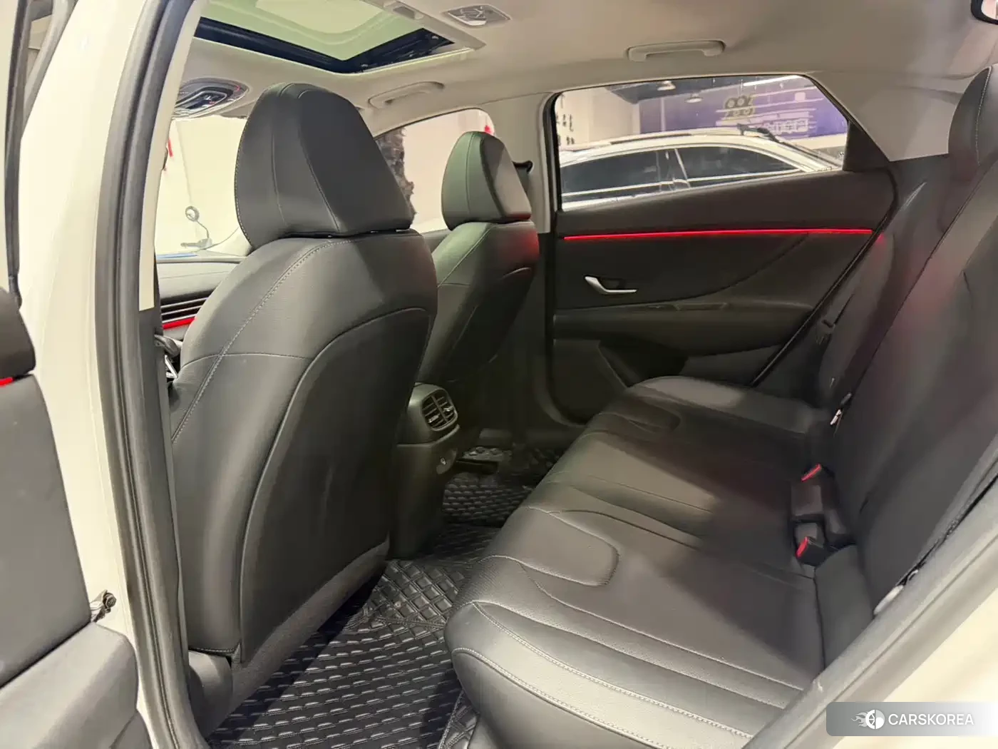 Hyundai Elantra 2023 Белый из Китая, фото 5