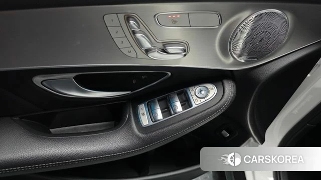 Mercedes-Benz GLC-Class X253 2018 Белый из Кореи, фото 5