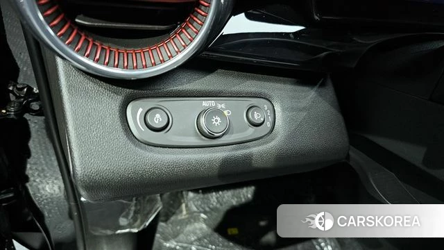 Chevrolet (GM Daewoo) Trax Crossover 2024 Черный из Кореи, фото 5