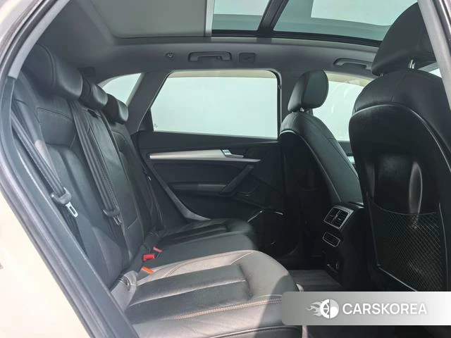 Audi Q5L 2019 Белый из Китая, фото 5