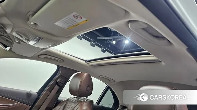 Mercedes-Benz E-Class W213 2018 Белый из Кореи, фото 5