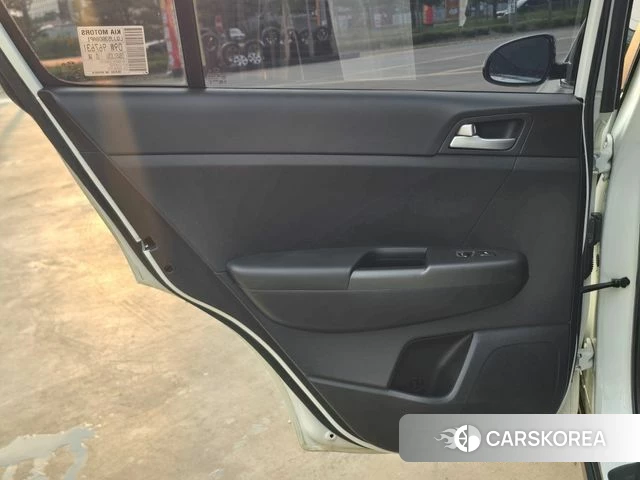 Kia Sportage The Bold 2021 Белый из Кореи, фото 5