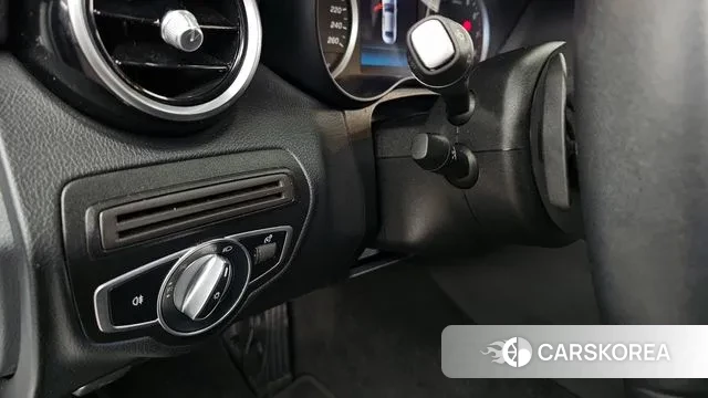 Mercedes-Benz C-Class W205 2020 Белый из Кореи, фото 5