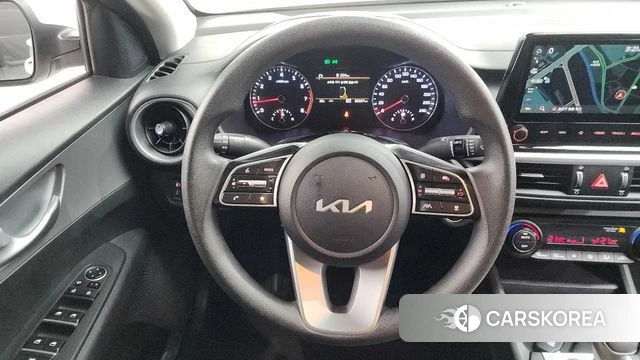 Kia The New K3 2nd generation 2022 Белый из Кореи, фото 5
