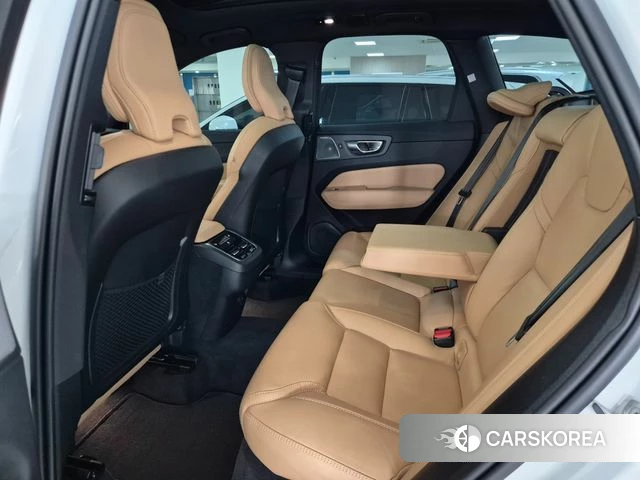 Volvo XC60 second Generation 2024 Белый из Кореи, фото 5