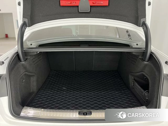 Audi A4L 2022 Белый из Китая, фото 5