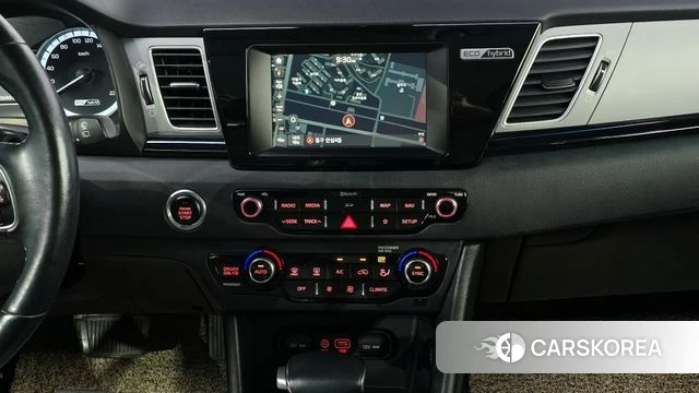 Kia Niro 2018 Белый из Кореи, фото 5