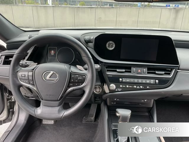 Lexus ES 2022 Серебристо-серый из Китая, фото 5