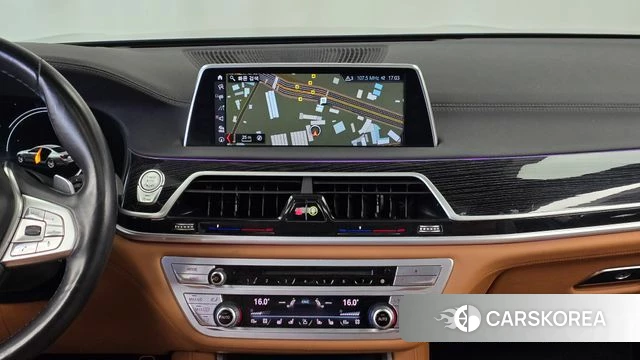 BMW 7 Series (G11) 2018 Черный из Кореи, фото 5