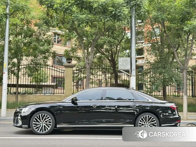 Audi A8 2023 Черный из Китая, фото 5