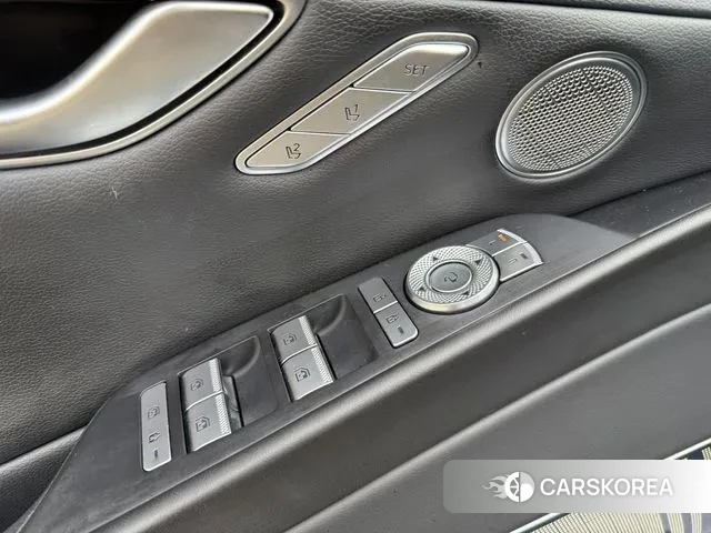 Genesis G80 (RG3) 2023 Серебристо-серый из Кореи, фото 5