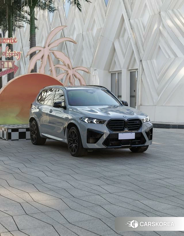 BMW X5 M 2023 Серебристо-серый из Китая, фото 5