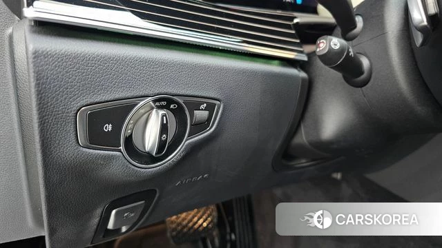 Mercedes-Benz E-Class W213 2021 Серый из Кореи, фото 5