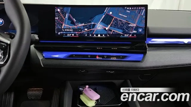 BMW 5 Series (G60) 2023 Белый из Кореи, фото 5