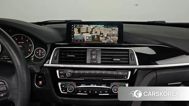 BMW 3 Series (F30) 2018 Белый из Кореи, фото 5