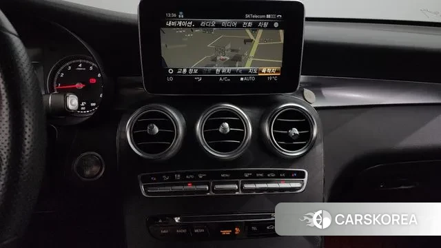 Mercedes-Benz GLC-Class X253 2019 Белый из Кореи, фото 5