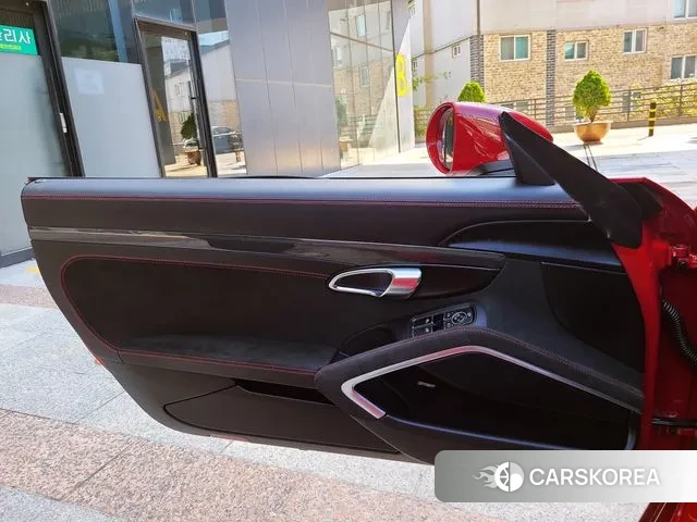 Porsche 718 Boxster 2021 Красный из Кореи, фото 5