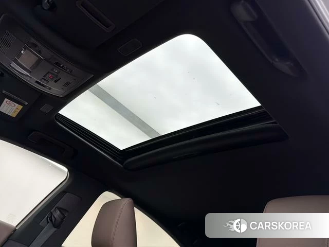 Lexus ES 2024 Серебристо-серый из Китая, фото 5