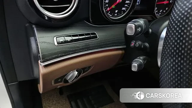 Mercedes-Benz E-Class W213 2018 Белый из Кореи, фото 5