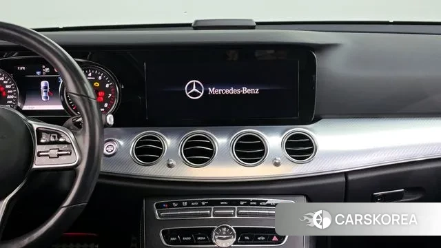 Mercedes-Benz E-Class W213 2020 Белый из Кореи, фото 5