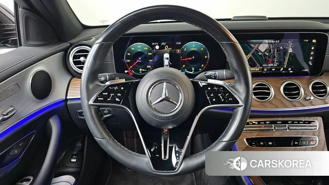 Mercedes-Benz E-Class W213 2021 Светло-серебряный цвет из Кореи, фото 5