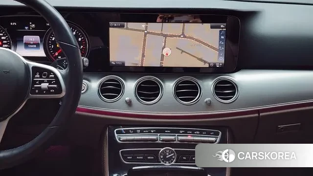 Mercedes-Benz E-Class W213 2019 Серый из Кореи, фото 5