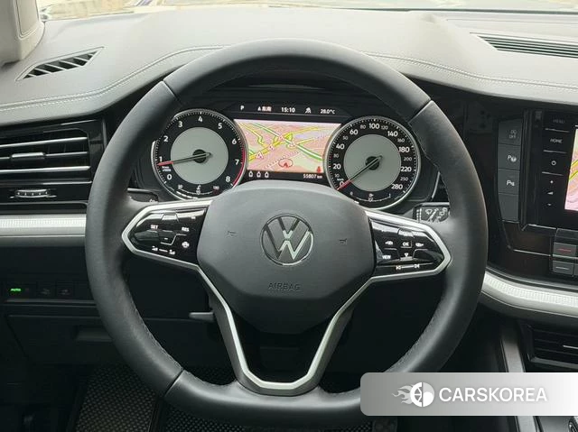 Volkswagen Touareg 2022 Черный из Китая, фото 5