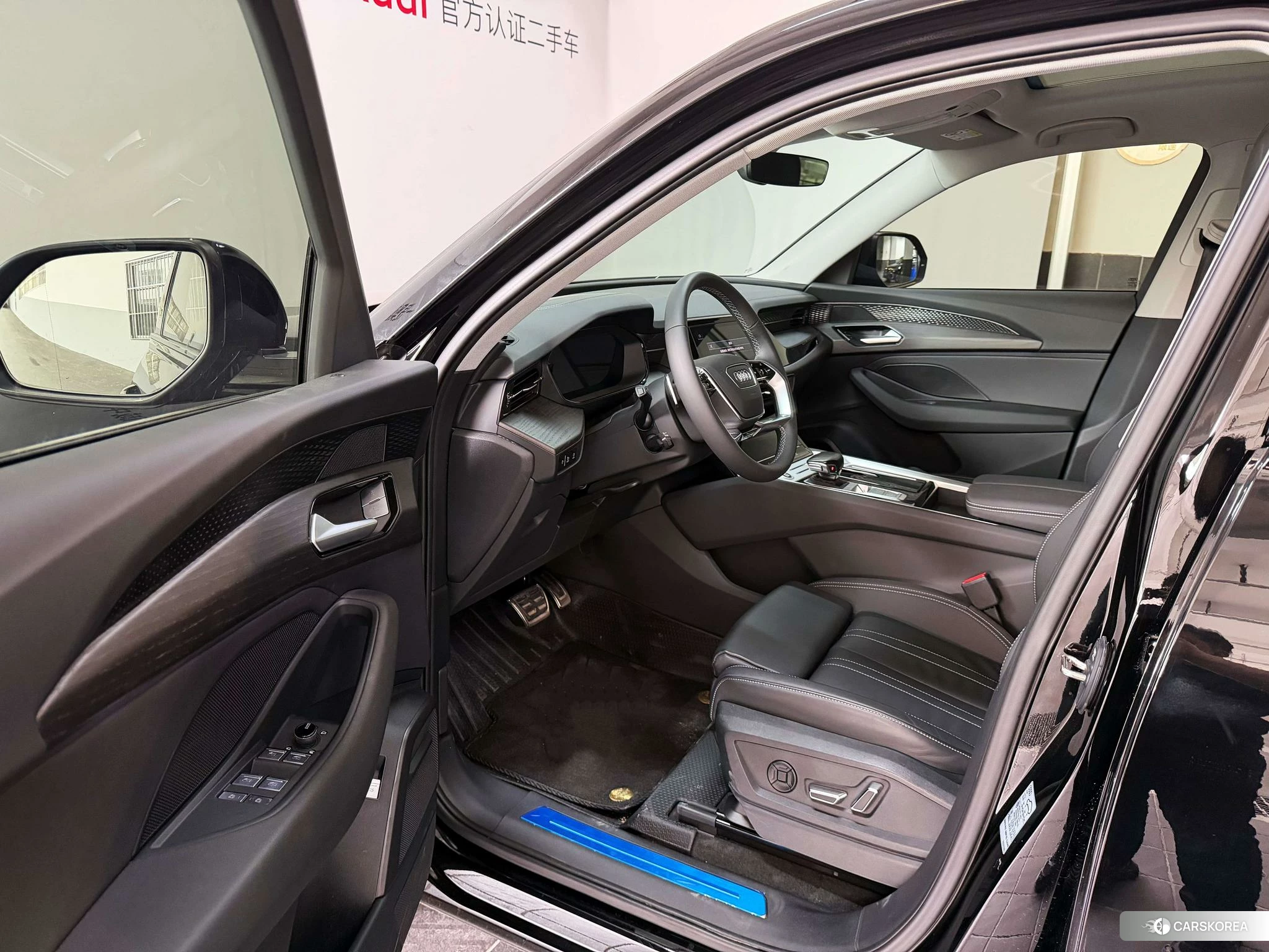 Audi Q6 2023 Черный из Китая, фото 5