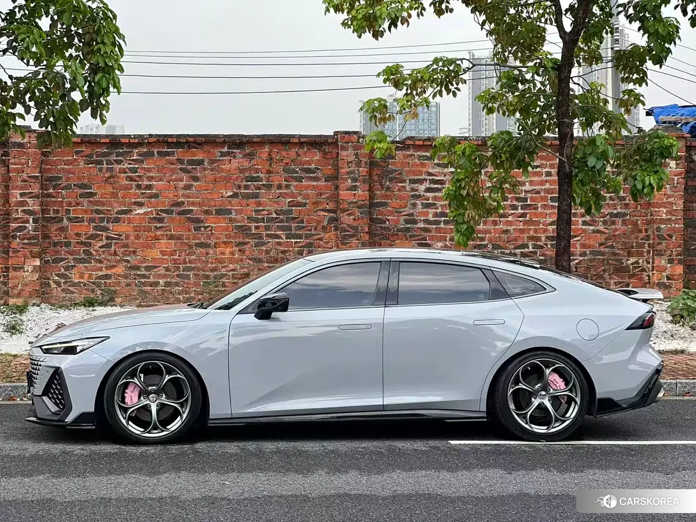 Chang'an UNI-V 2023 Silver/gray из Китая, фото 5