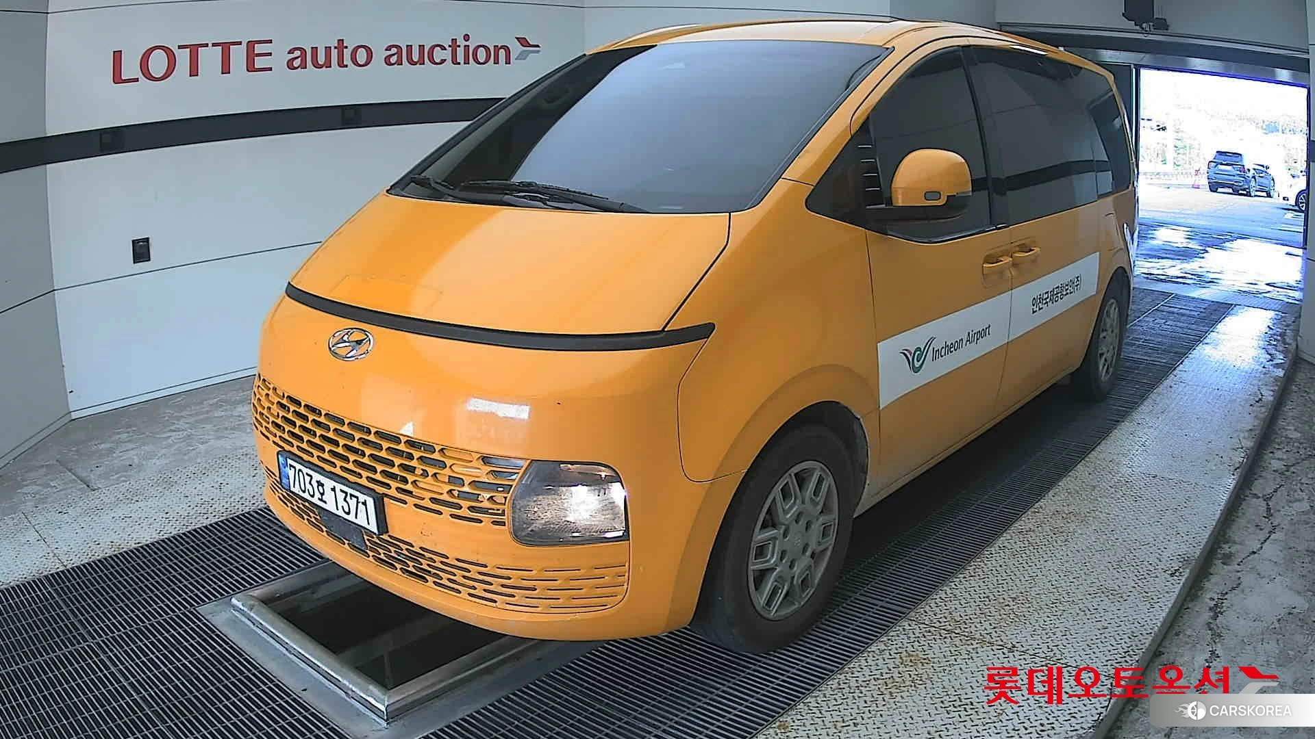 Hyundai Staria 2023 Creamy White из Кореи, фото 5