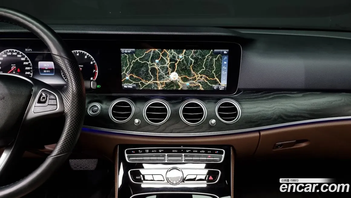 Mercedes-Benz E-Class W213 2018 Белый из Кореи, фото 5