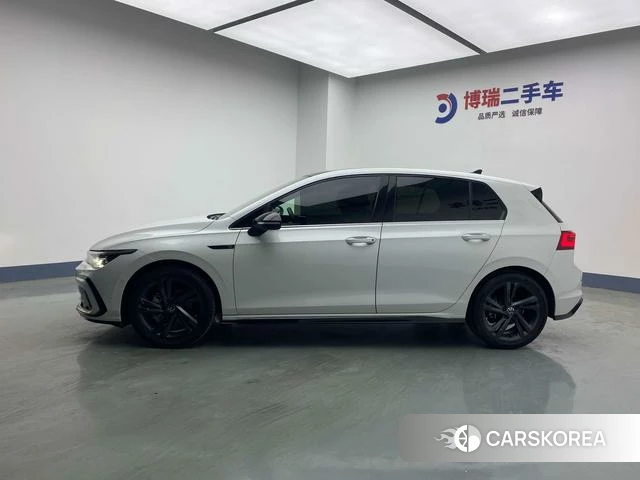 Volkswagen Golf 2022 Белый из Китая, фото 5