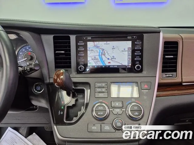 Toyota Sienna id 2912201 из Кореи 5