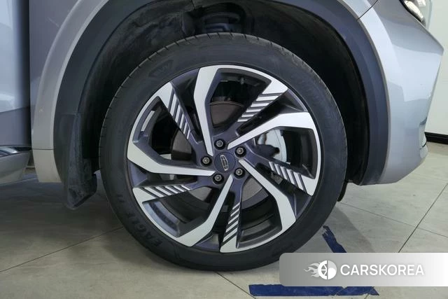 Geely Automobile Xingyue L 2024 Темно-серый из Китая, фото 5