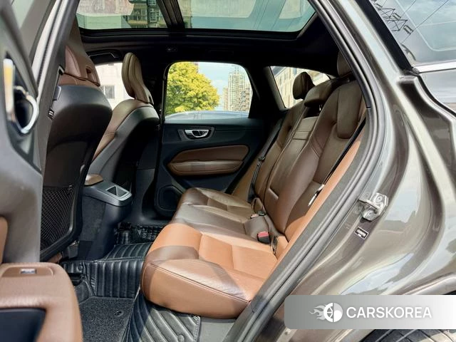 Volvo XC60 2020 Коричневый из Китая, фото 5