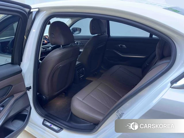 BMW 3 series 2023 Белый из Китая, фото 5