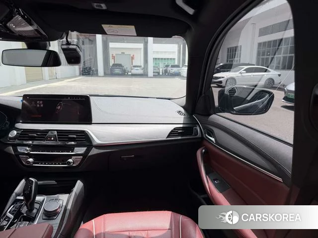 BMW 5 series PHEV 2021 Черный из Китая, фото 5