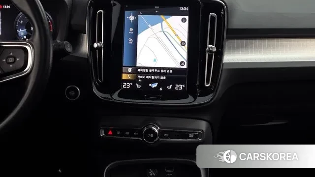 Volvo XC40 2019 Светло-серебряный цвет из Кореи, фото 5