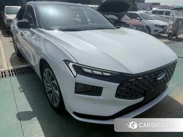 Ford Mondeo 2023 Белый из Китая, фото 5