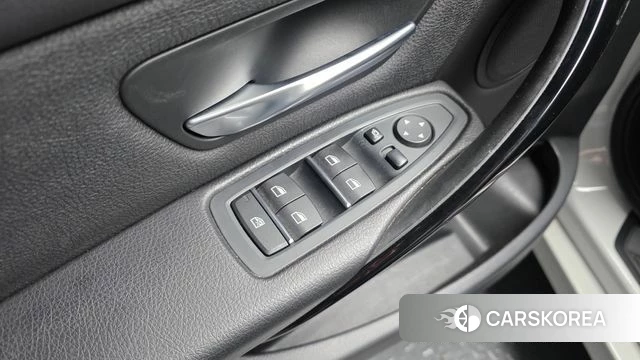 BMW 3 Series (F30) 2018 Белый из Кореи, фото 5