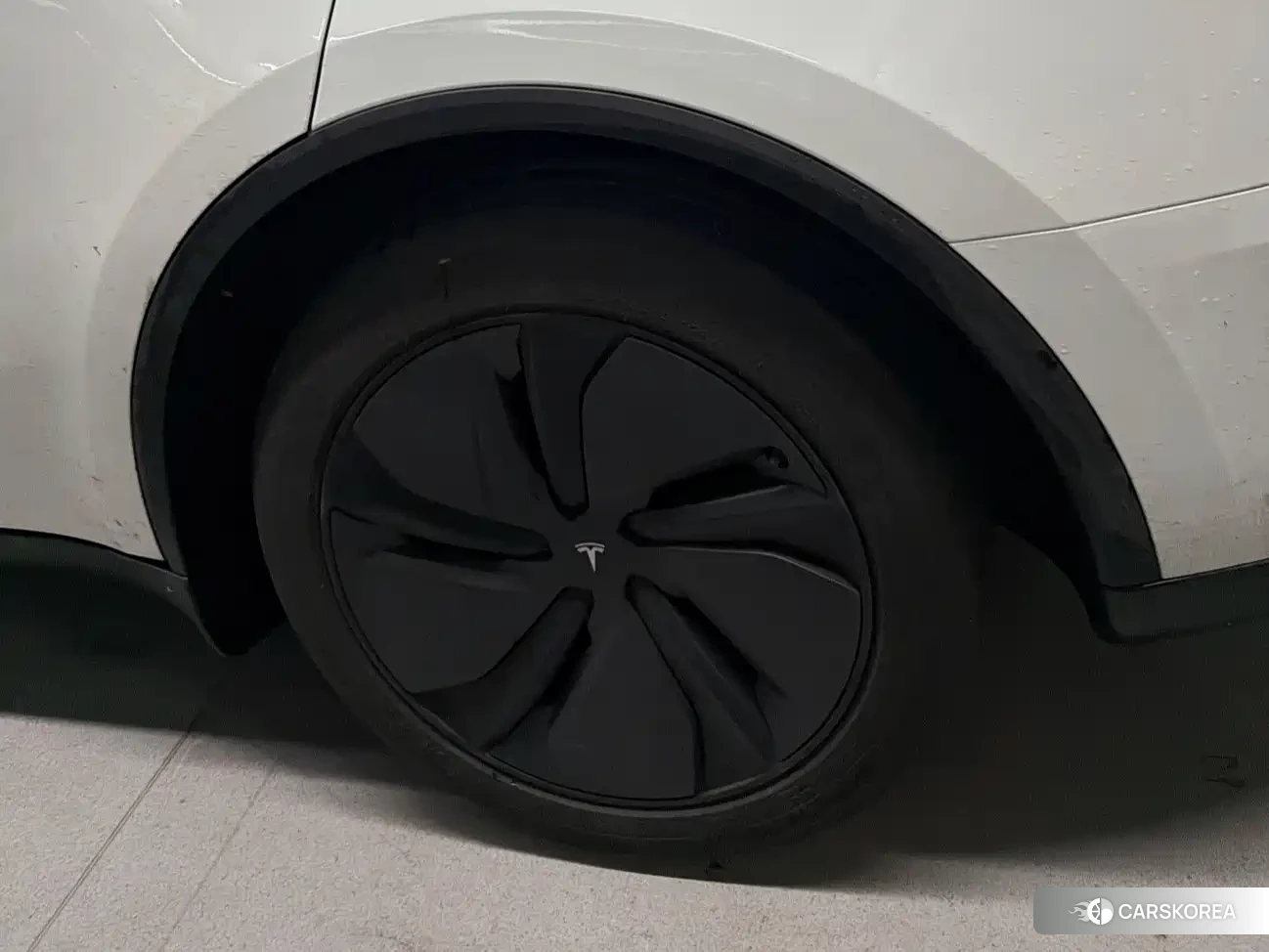 Tesla Model Y 2025 Белый из Китая, фото 5