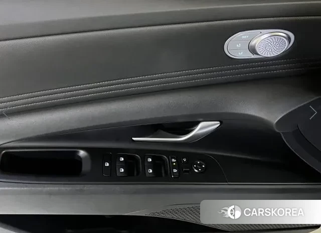 Hyundai The New Avante (CN7) 2023 Белый из Кореи, фото 5